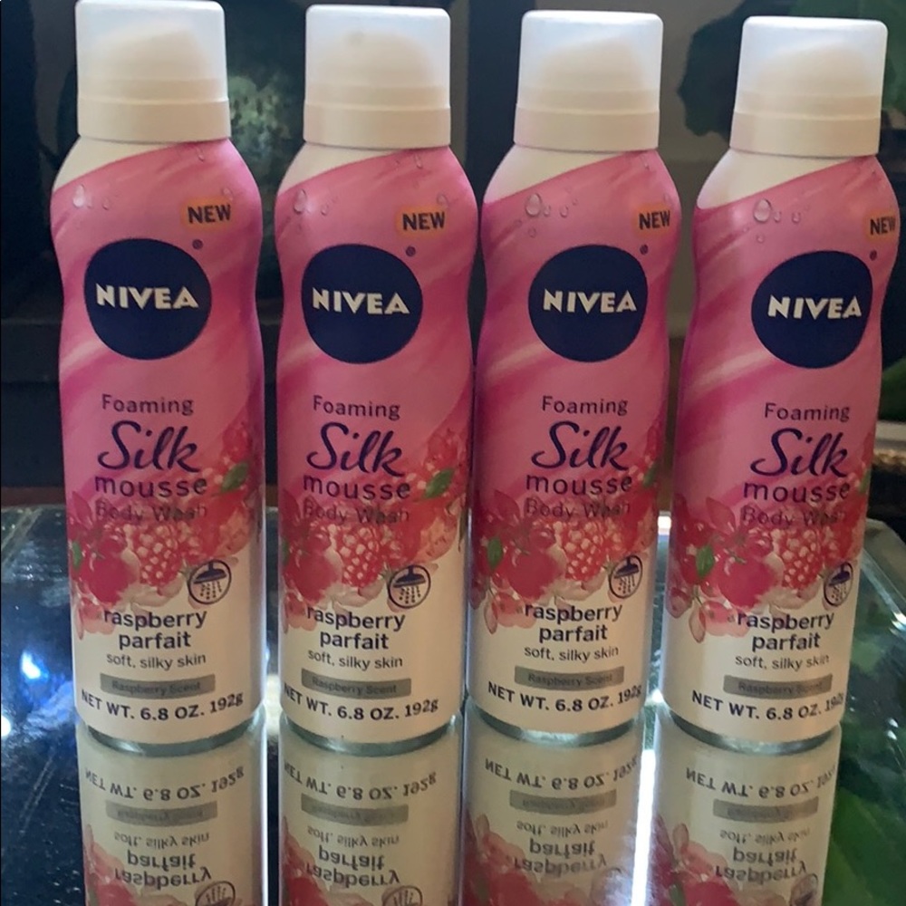 Nivea Silk Mousse Body Wash in lots of 4. 6.8 oz